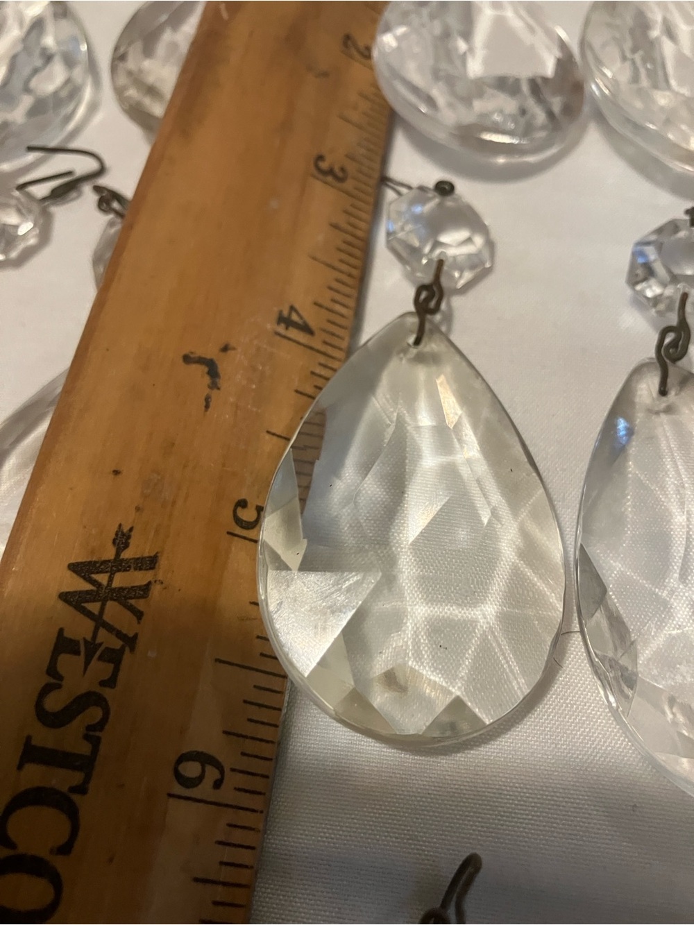 Beautiful set of 24. 2” vintage glass crystals all great condition , have - Picture 8 of 8